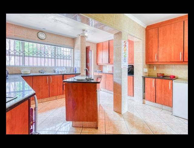 3 BEDROOM HOUSE FOR SALE IN GLENVISTA